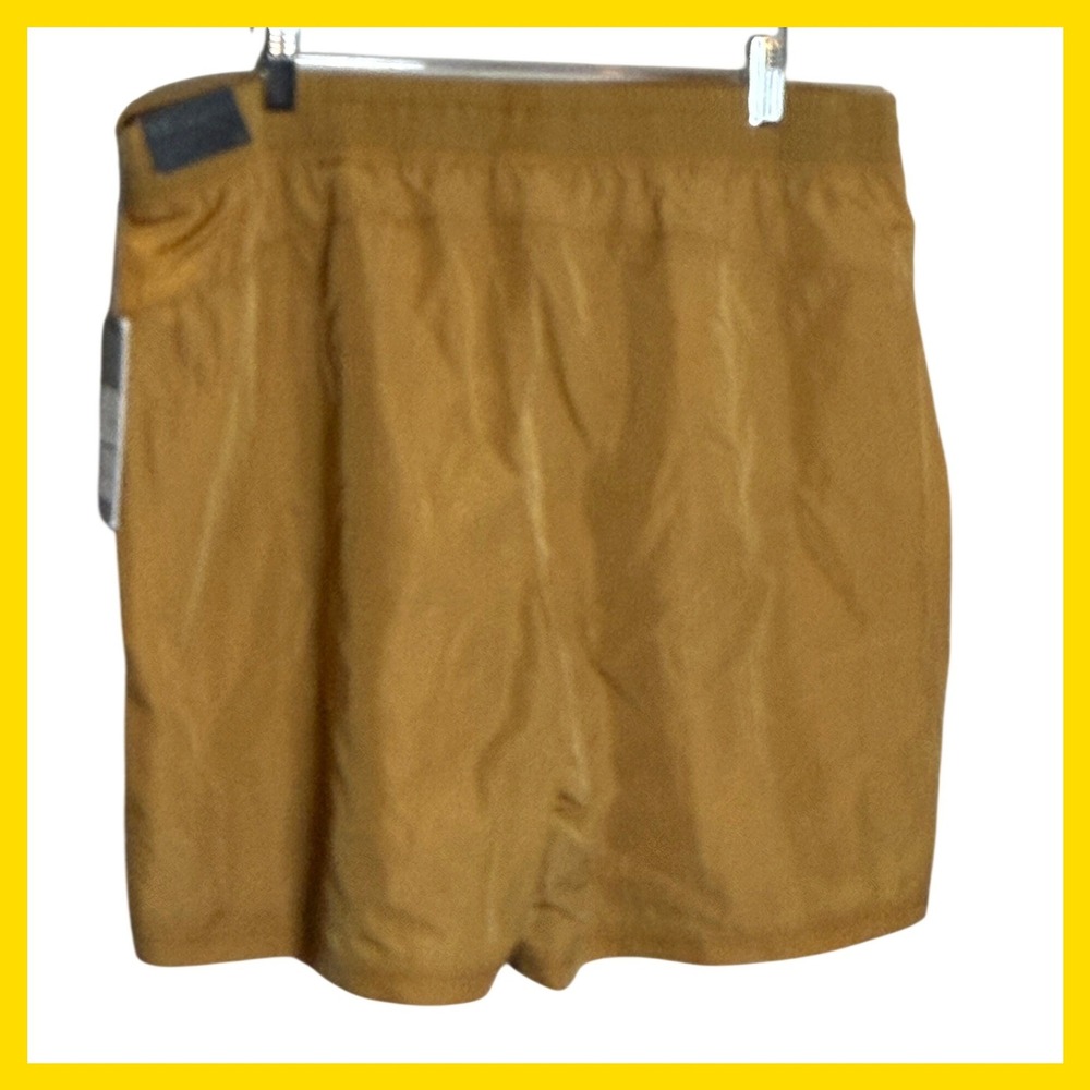 All in Motion Mens XL 7 Inch All-In Unlined Short Palomino Gold Shine NEW